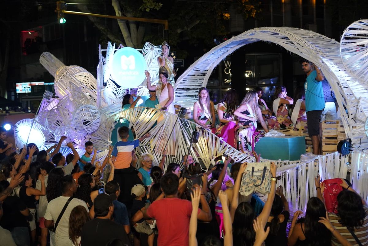 La Vía Blanca de las Reinas tendrá un recorrido igual al del año pasado. Se espera mucho menos despliegue en el diseño de los carros. La Vía Blanca de las Reinas tendrá un recorrido igual al del año pasado. Se espera mucho menos despliegue en el diseño de los carros.