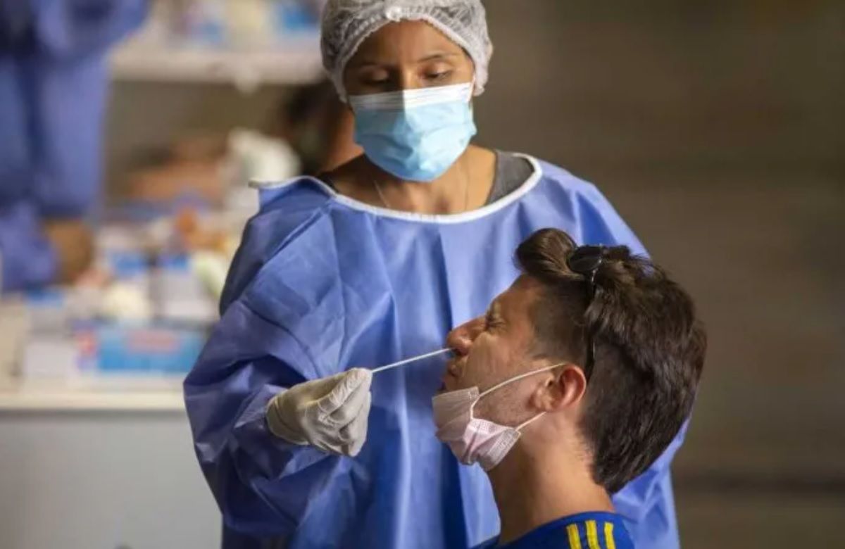 Muchas personas concurren a los centros habilitados para testeos para consultar y algunos, al realizarlo, dan positivo de Covid-19