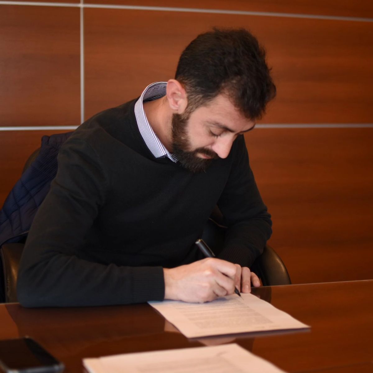 Carlos Gallo, el ex titular de ANSES, renunció a su cargo el 11 de diciembre. Actualmente, la repartición está a cargo de empleados de carrera que conocen los procesos administrativos, pero no se están tomando decisiones de fondo. Carlos Gallo, el ex titular de ANSES, renunció a su cargo el 11 de diciembre. Actualmente, la repartición está a cargo de empleados de carrera que conocen los procesos administrativos, pero no se están tomando decisiones de fondo.