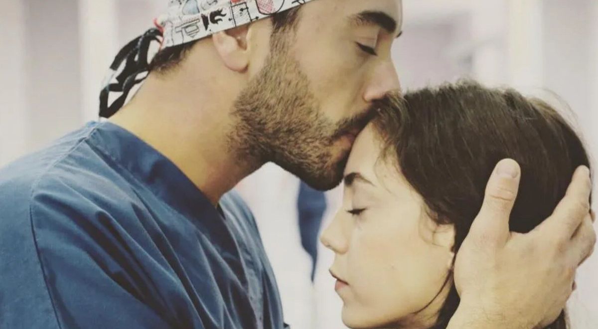 Romántica. Es la exitosa serie turca que Prime Video dentro de su catálogo de series, con Öykü Karate y Gökhan Alkan. Romántica. Es la exitosa serie turca que Prime Video dentro de su catálogo de series, con Öykü Karate y Gökhan Alkan.
