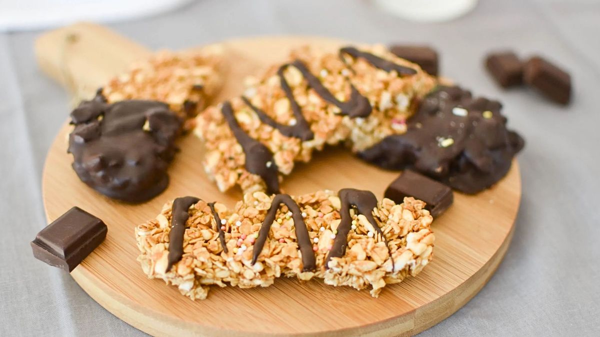 Aprende a preparar la receta de barritas de cereal caseras, paso a paso. Foto: gentileza petit-fernand.