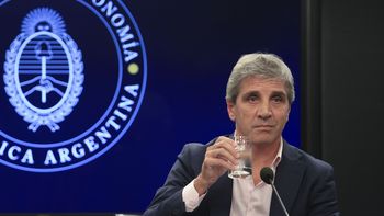 Caputo salió a desmentir un video viral sobre una supuesta debacle económica en los próximos meses