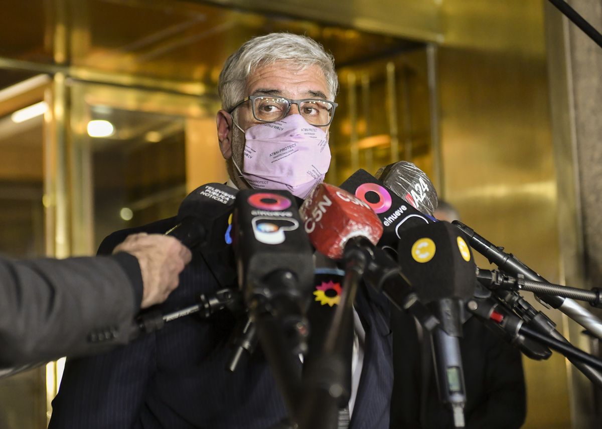 Feletti: ¿Los trabajadores no tienen derecho a tomarse un vinito?