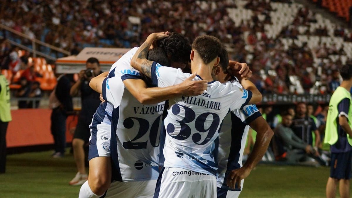 Indpendiente Rivadavia goleó 4 a 0 a River Plate en la Copa Desafío de Campeones. Indpendiente Rivadavia goleó 4 a 0 a River Plate en la Copa Desafío de Campeones.
