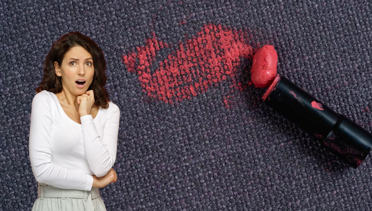 Manchas imposibles: cómo eliminar los restos de maquillaje de la ropa con un truco casero