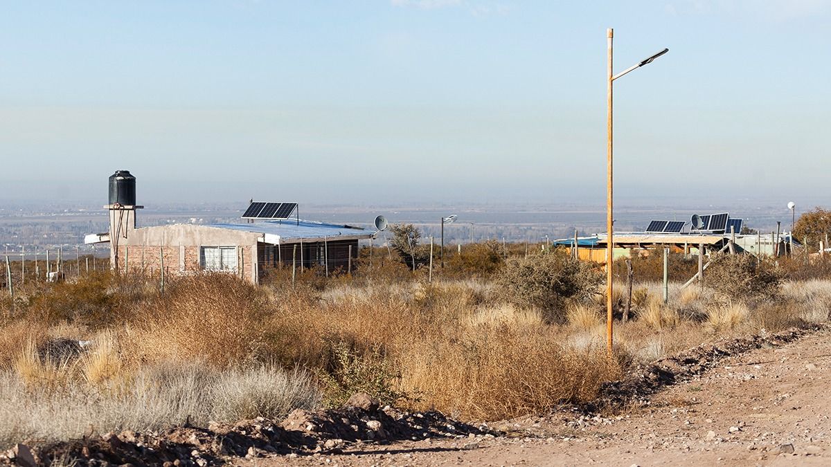 Los paneles solares resultaron una solución para buena parte de la población del piedemonte lujanino.