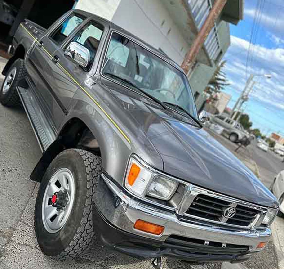 Espectacular. Otra de las 3 hilux que estuvieron guardadas durante 23 años. Espectacular. Otra de las 3 hilux que estuvieron guardadas durante 23 años.