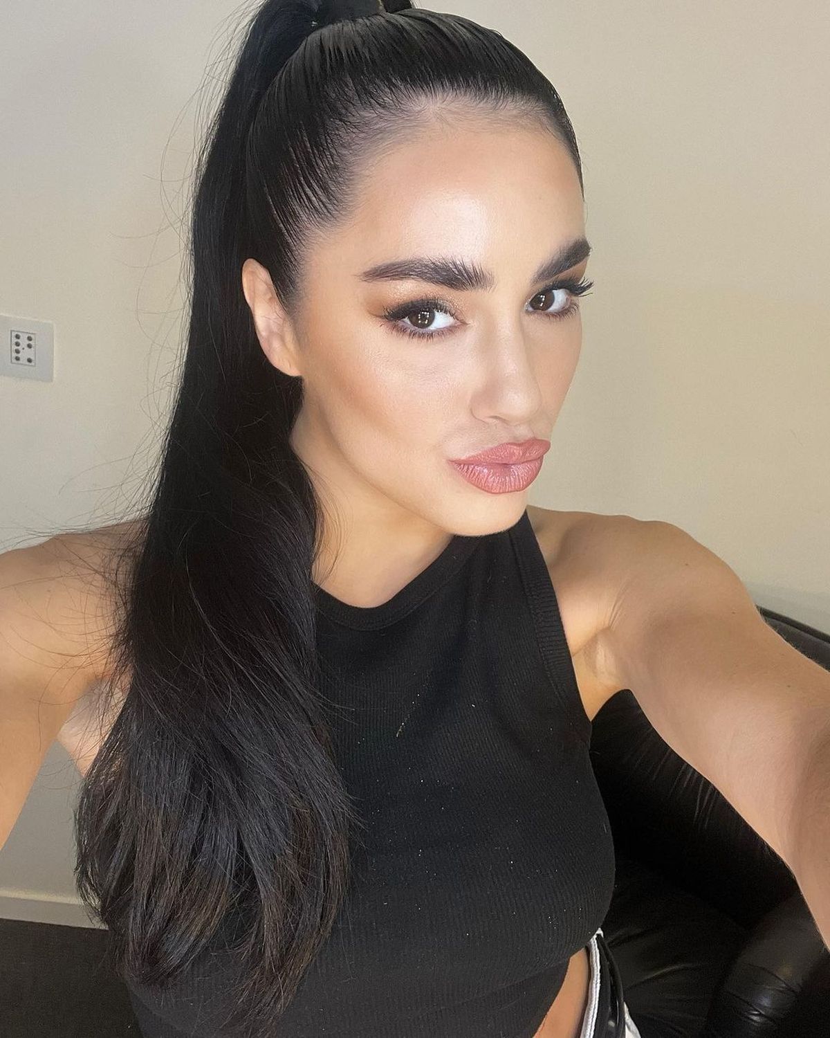 "¡Pará un poco Mariana!": con primer plano asesino Lali Espósito va por el récord de likes.