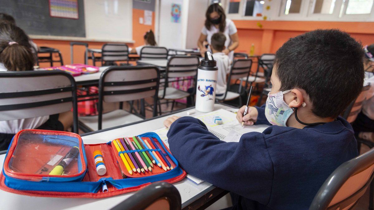 Se le aconseja a los alumnos no compartir los útiles escolares.
