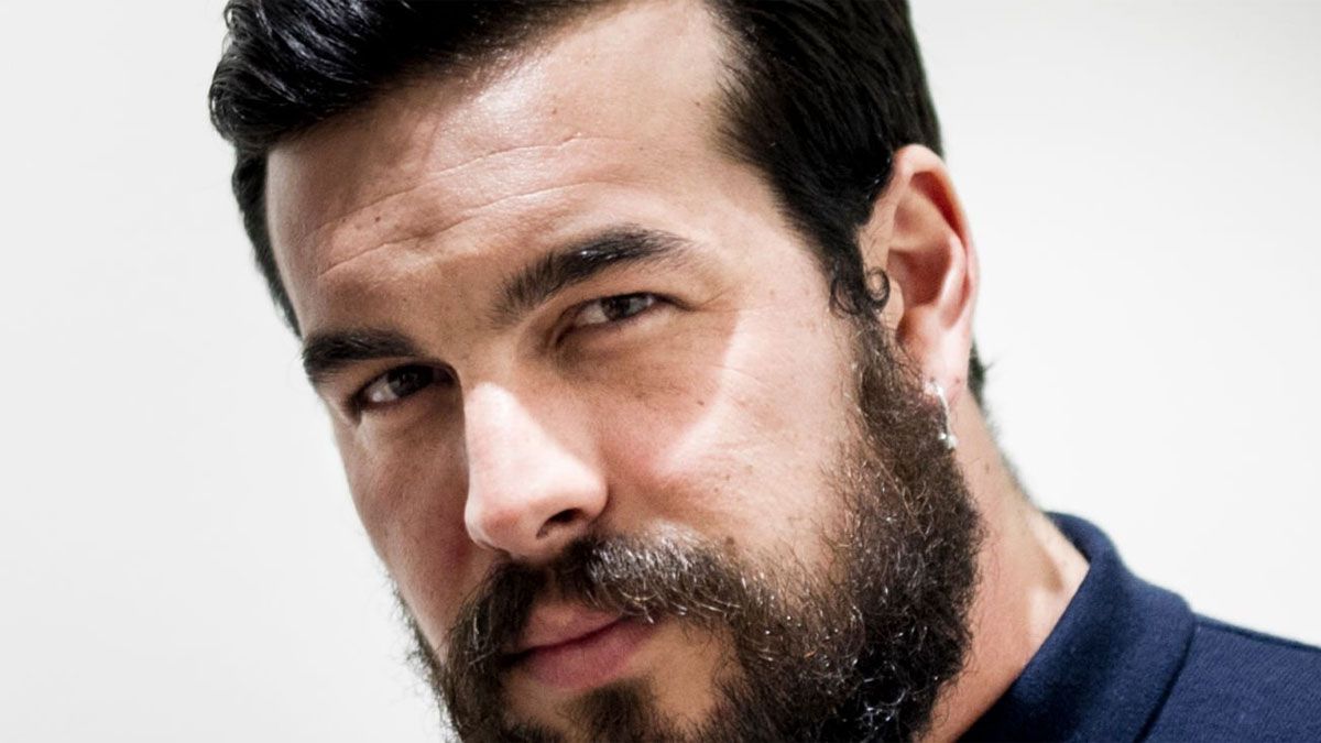 El actor Mario Casas interpreta a Ángel Hernández en la película de Netflix.