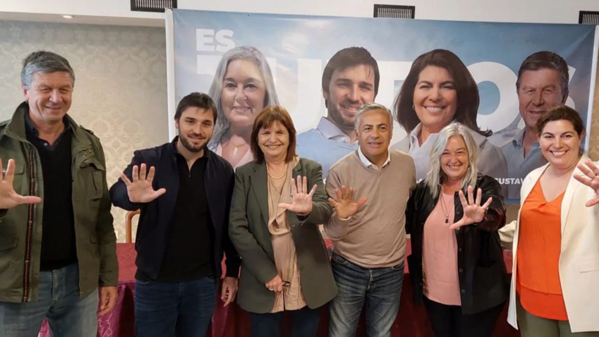 Patricia Bullrich estuvo el domingo en Chubut, festejando el triunjo de Ignacio Torres. Allí coincidió con Alfredo Cornejo.