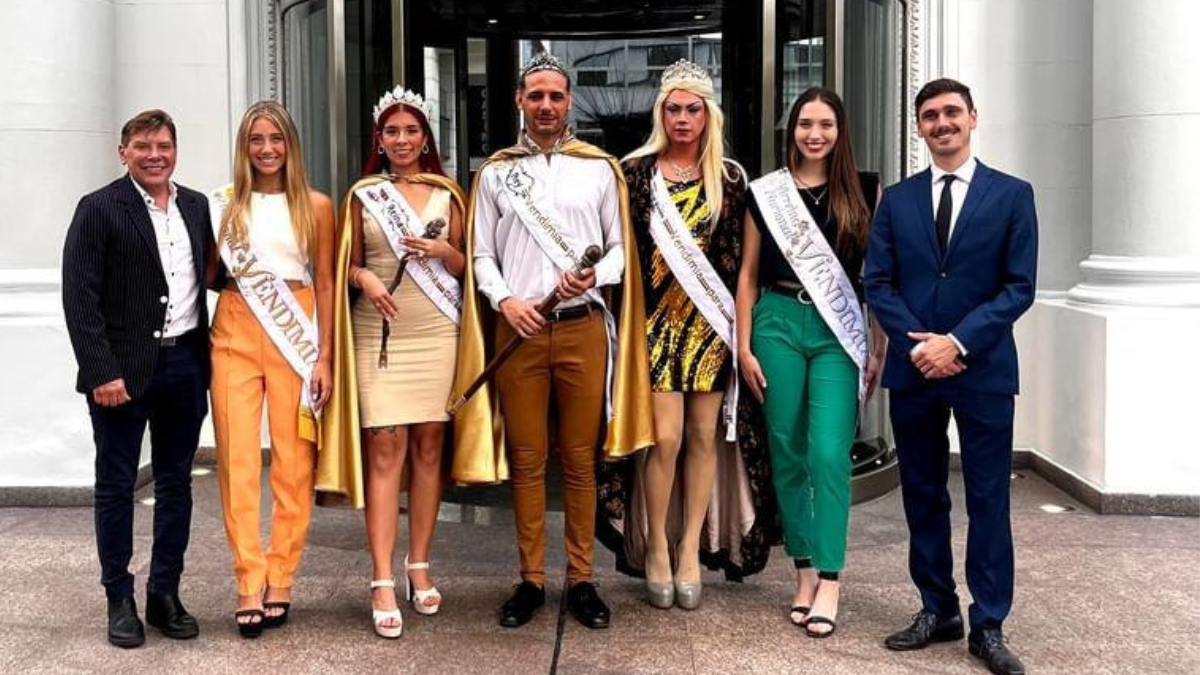 Los Reyes Nacionales de la Vendimia para Todos y la Reina y Virreina compartieron un desayuno junto a autoridades y prensa. Los Reyes Nacionales de la Vendimia para Todos y la Reina y Virreina compartieron un desayuno junto a autoridades y prensa.