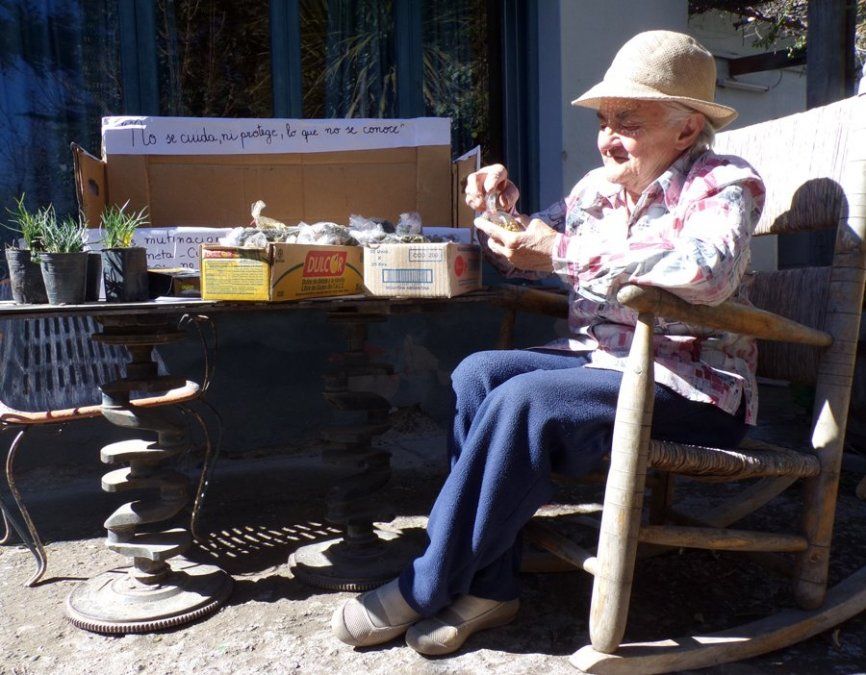 Ella es Lita y a sus 85 disfruta el trueque de semillas que sigue vigente