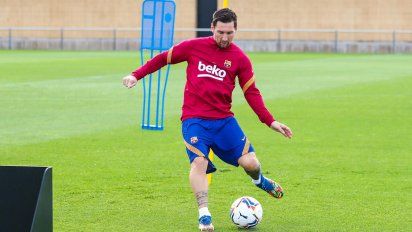 Messi se entrenó junto a Coutinho y al margen de sus compañeros.