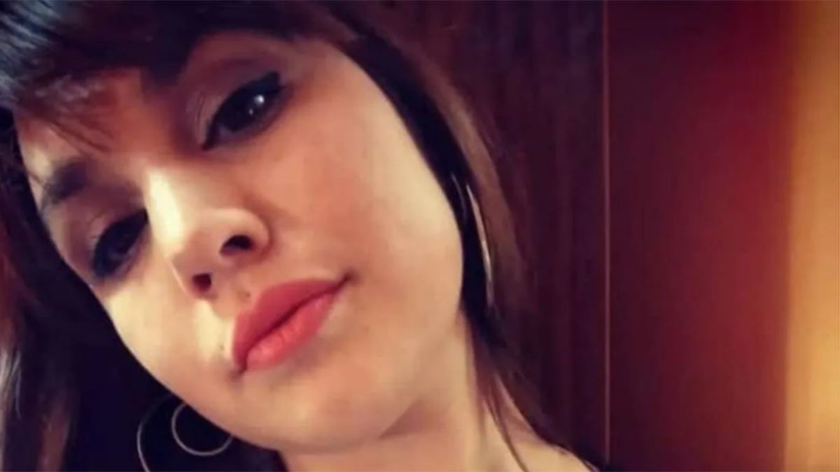 Se suicidó frente a la casa de su novio: 