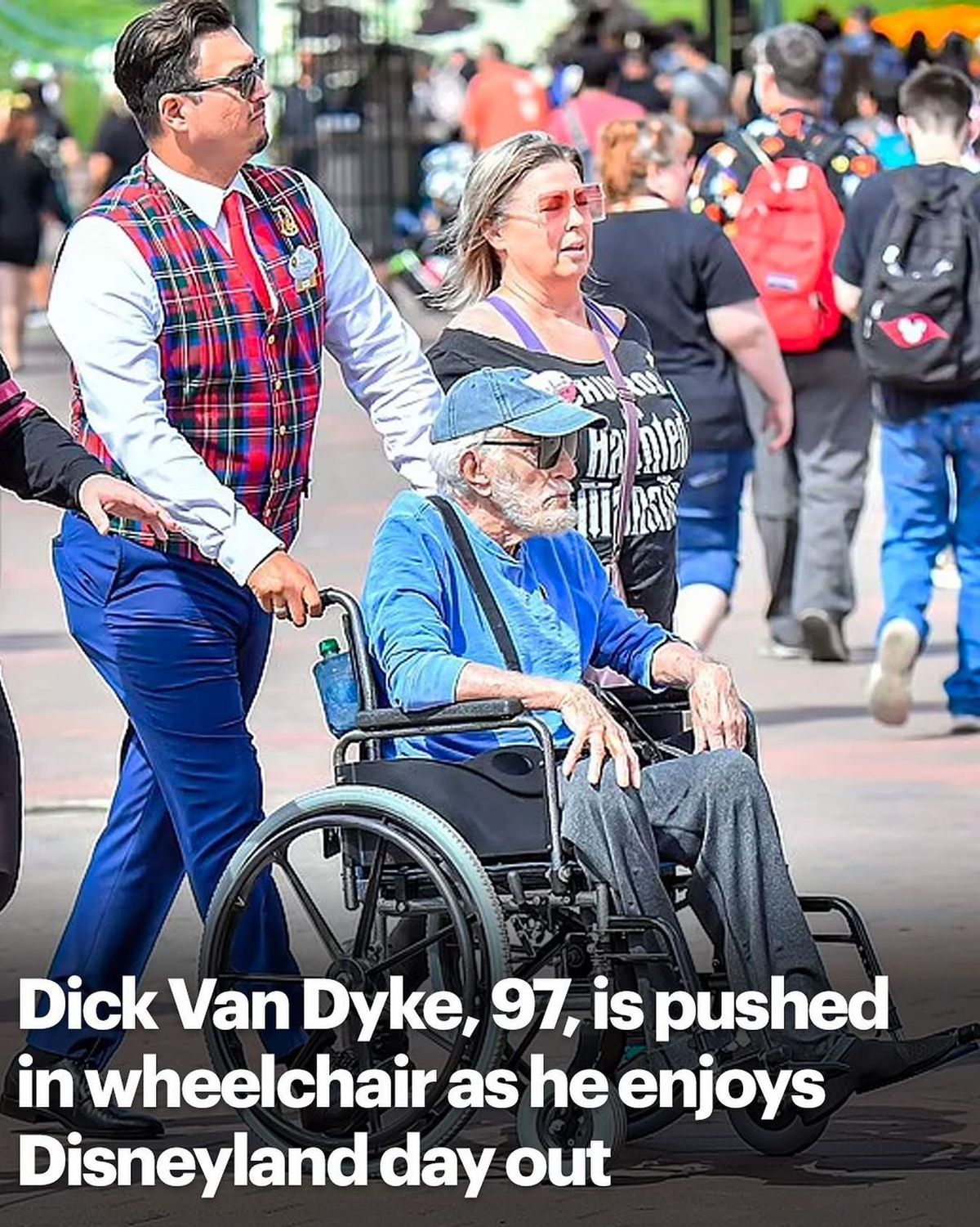 Dick Van Dyke en la actualidad. Dick Van Dyke en la actualidad.