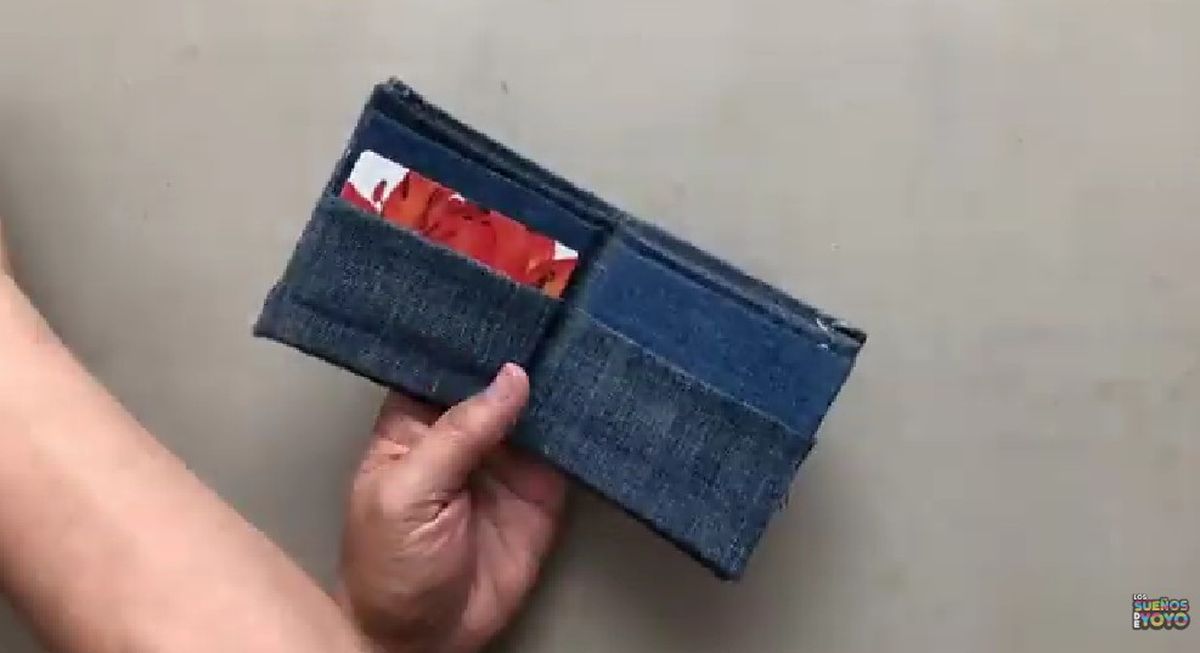 Aprendé a crear una billetera con material reciclado. Aprendé a crear una billetera con material reciclado.