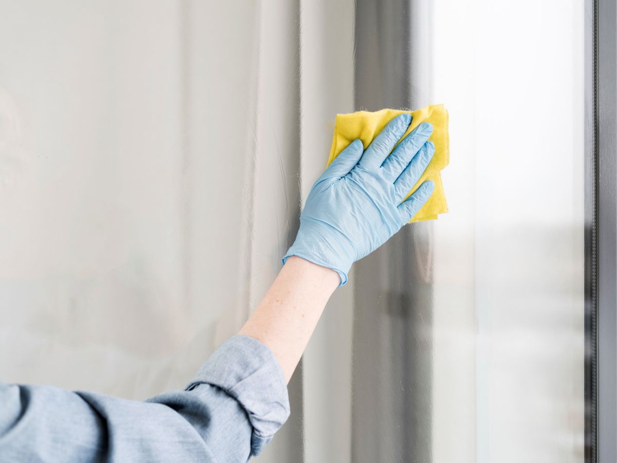 Rociar con vinagre las ventanas de casa: por qué recomiendan hacerlo y para qué sirve Rociar con vinagre las ventanas de casa: por qué recomiendan hacerlo y para qué sirve