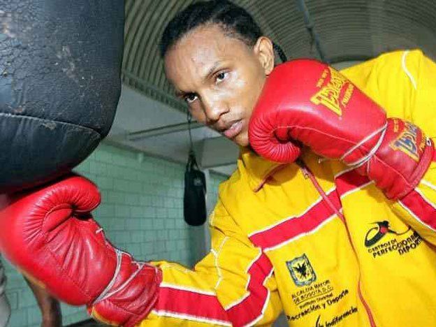 Nuevo cambio para Diego Ponce sale Munika, entra Arístides Pérez