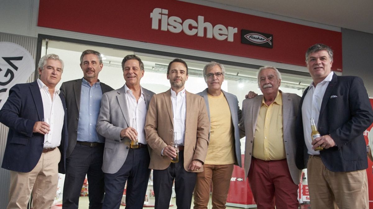 Eric Castanier, Fernando Piazza, Gustavo Lucarella, Fernando Barrea, Fernando Lopez, Diego Giorgio y Diego Cerviño (todos de empresa Fischer). Eric Castanier, Fernando Piazza, Gustavo Lucarella, Fernando Barrea, Fernando Lopez, Diego Giorgio y Diego Cerviño (todos de empresa Fischer).