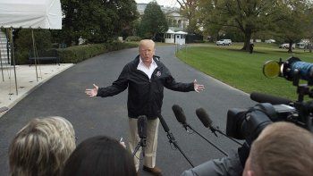 Donald Trump visitó Paradise, una ciudad devastada por el fuego