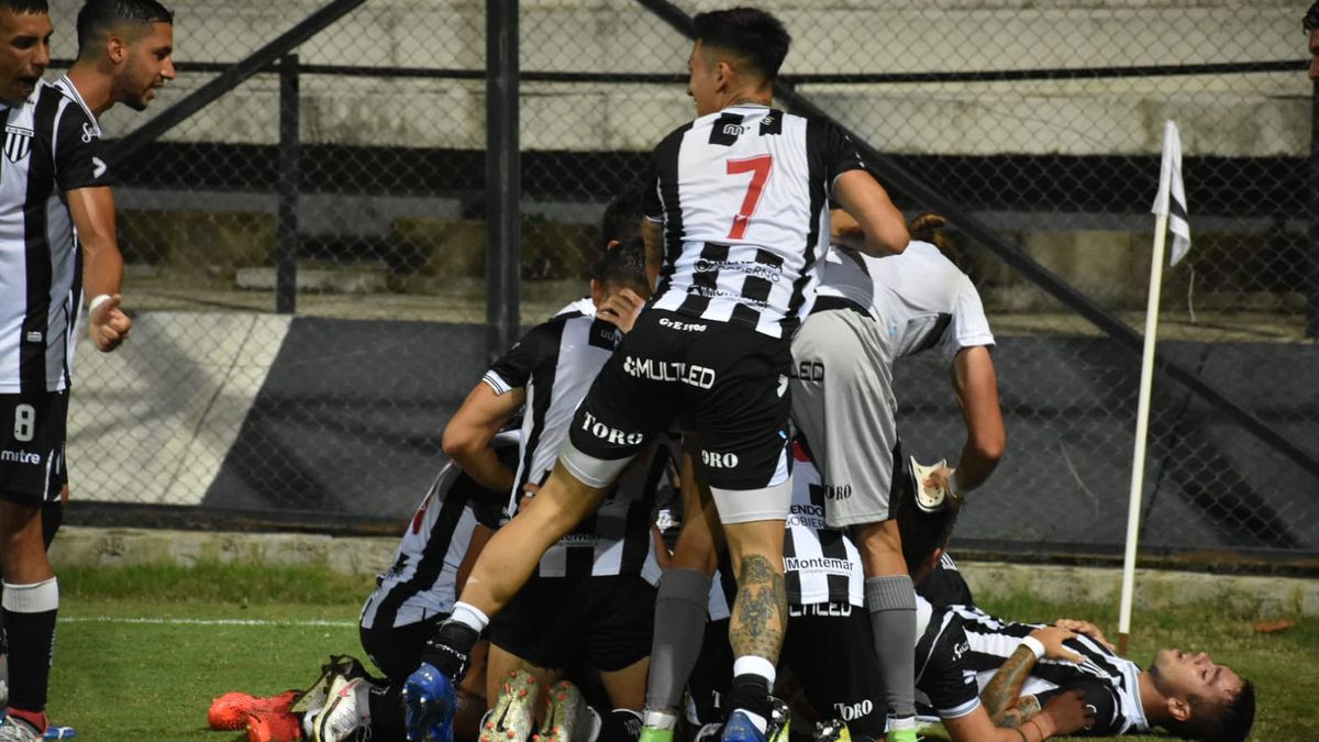 El Lobo festejó en Uruguay el cuadrangular.