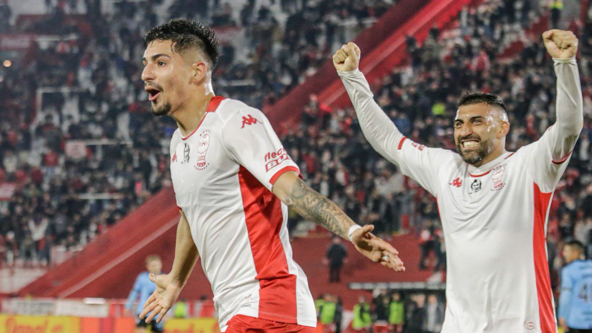 El Globo sigue firme en la punta.