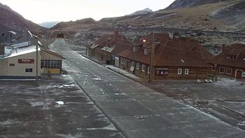 Cerró el paso a Chile por pronóstico de nevadas en la alta montaña Cerró el paso a Chile por pronóstico de nevadas en la alta montaña