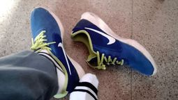 Sacarse las zapatillas y no desatar los cordones, es una acción que muchos repiten a diario, sin saber qué significa.