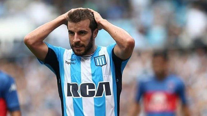 Baja sensible en Racing: Cerro se lesionó y se perderá varios partidos