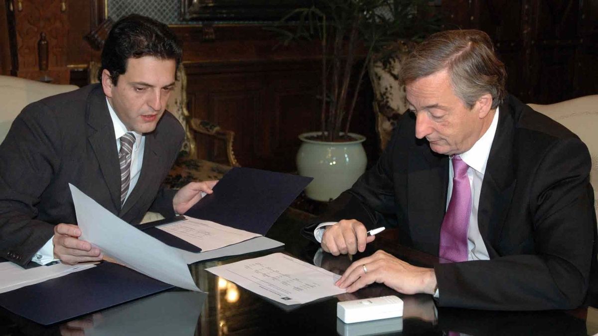 Massa tenía 31 años cuando Néstor Kirchner llegó a la presidencia. Massa tenía 31 años cuando Néstor Kirchner llegó a la presidencia.