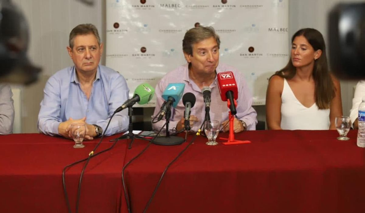 Emir presentó oficialmente a su hermano Omar Félix como precandidato a intendente en San Rafael.