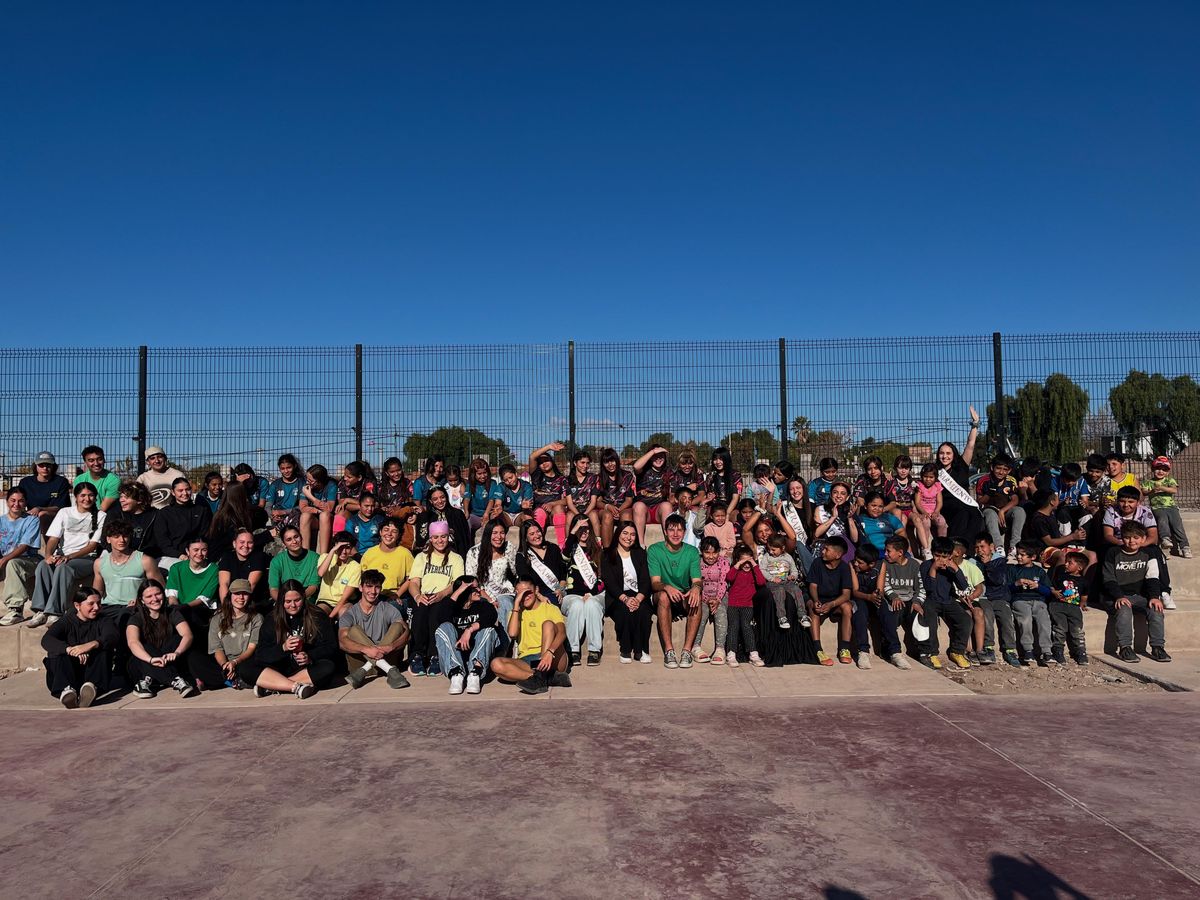 Los voluntarios de Mendonarte trabajan para festejar el Día del Niño en Godoy Cruz y recibir juguetes para regalar en merenderos.