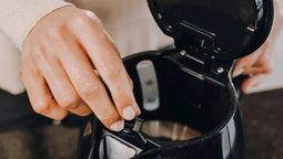 Cómo eliminar por completo el sarro del interior de la pava eléctrica en pocos minutos y sin vinagre