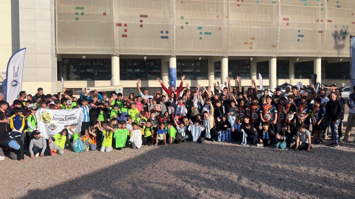 Unos 500 chicos disfrutaron del Mendoza Premier Pádel 2023 en el Aconcagua Arena Unos 500 chicos disfrutaron del Mendoza Premier Pádel 2023 en el Aconcagua Arena