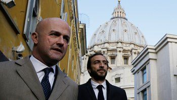 El Vaticano juzgó a periodistas y funcionarios y los medios criticaron el proceso