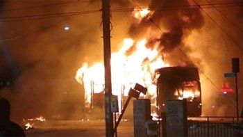 Otra noche de furia en Chile, tras atropello y muerte de un hincha de Colo Colo