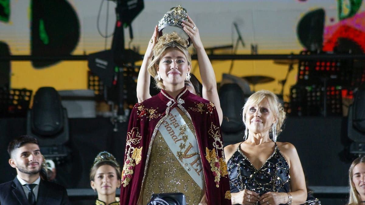 La corona de la Vendimia 2025 se disputa en El Siete con un programa semanal de reinas departamentales. ¿Quién sucederá a Agostina Saua? La corona de la Vendimia 2025 se disputa en El Siete con un programa semanal de reinas departamentales. ¿Quién sucederá a Agostina Saua?