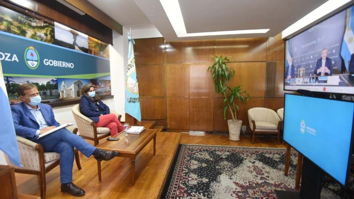 Tras la reunión de Rodolfo Suarez con el presidente Alberto Fernández, las restricciones en Mendoza continuarán como hasta ahora, al menos hasta conocer el DNU presidencial.&nbsp;