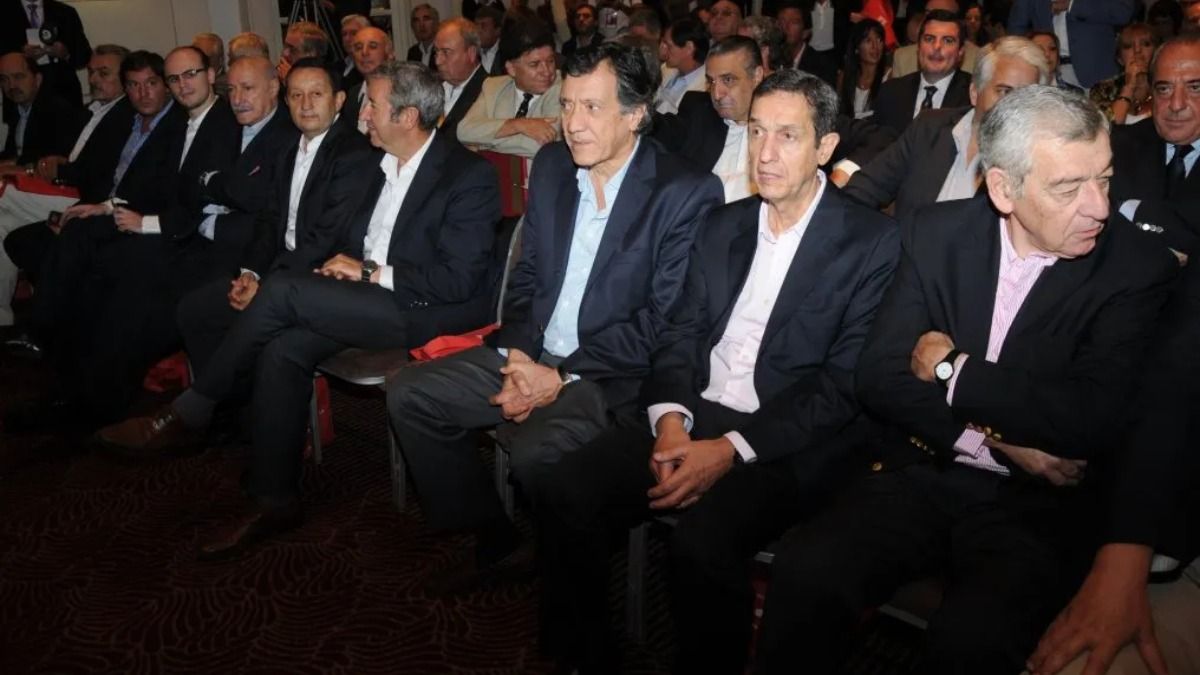 Celso Jaque, Julio Cobos, José Octavio Bordón, Arturo Lafalla y Rodolfo Gabrielli. Celso Jaque, Julio Cobos, José Octavio Bordón, Arturo Lafalla y Rodolfo Gabrielli.