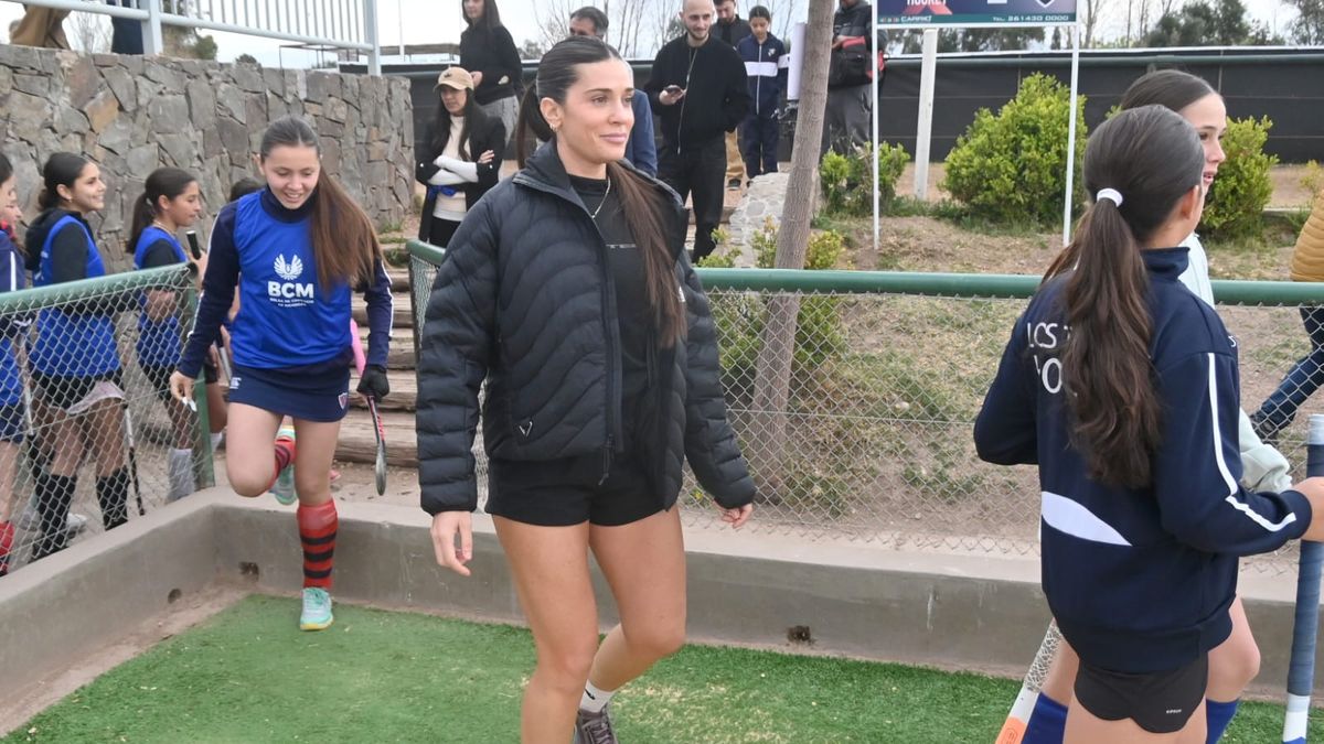 Agustina Albertario brindó una clínica de hockey en Mendoza: "Cuando uno se entrena las cosas llegan"