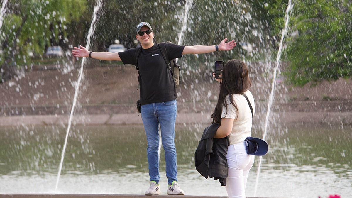 Se espera un miércoles muy caluroso con 34 grados de máxima y la probabilidad de lluvias y tormentas. Imagen ilustrativa. Se espera un miércoles muy caluroso con 34 grados de máxima y la probabilidad de lluvias y tormentas. Imagen ilustrativa.
