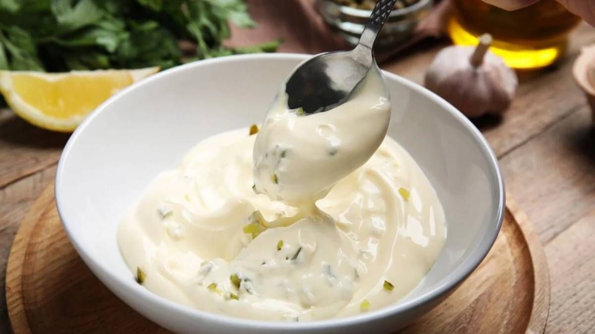 Recetas: cómo hacer una salsa tártara con mayonesa casera. Foto: gentileza paulinacocina. Recetas: cómo hacer una salsa tártara con mayonesa casera. Foto: gentileza paulinacocina.