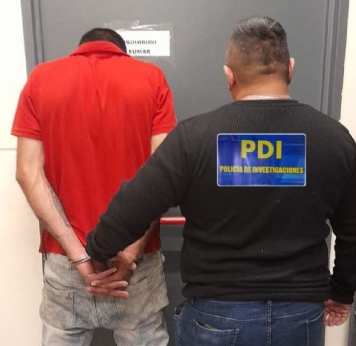 La Policía de Invesigaciones detuvo al sujeto sindicado como el autor del asesinato de un menor de 15 años. La Policía de Invesigaciones detuvo al sujeto sindicado como el autor del asesinato de un menor de 15 años.