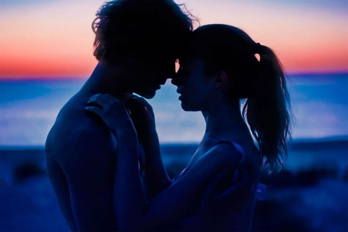 La película de Netflix logró cautivar a los usuarios con una atractiva historia de amor. La película de Netflix logró cautivar a los usuarios con una atractiva historia de amor.