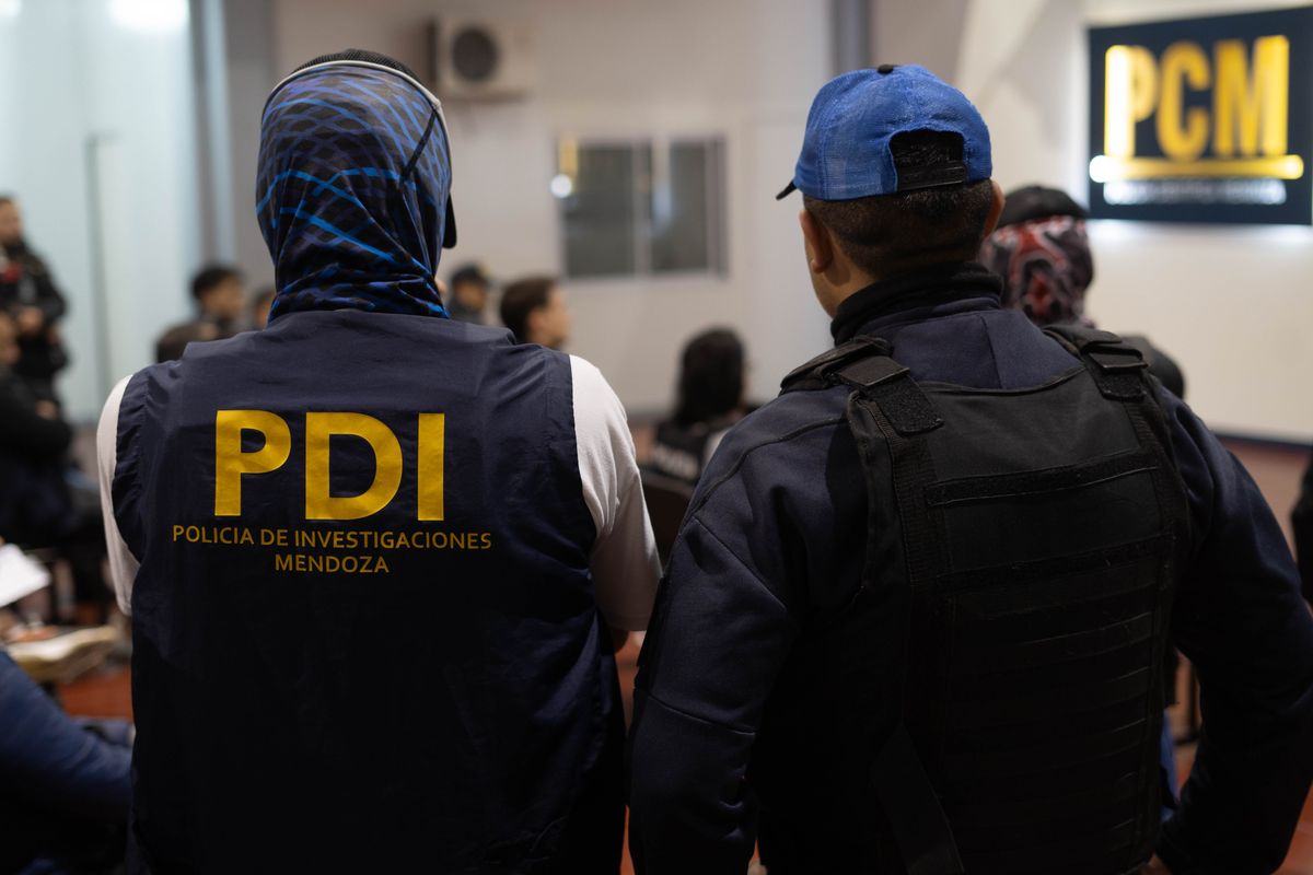 La Policía de Investigaciones realizó un intenso trabajo en el barrio San Martín, de Ciudad. La Policía de Investigaciones realizó un intenso trabajo en el barrio San Martín, de Ciudad.