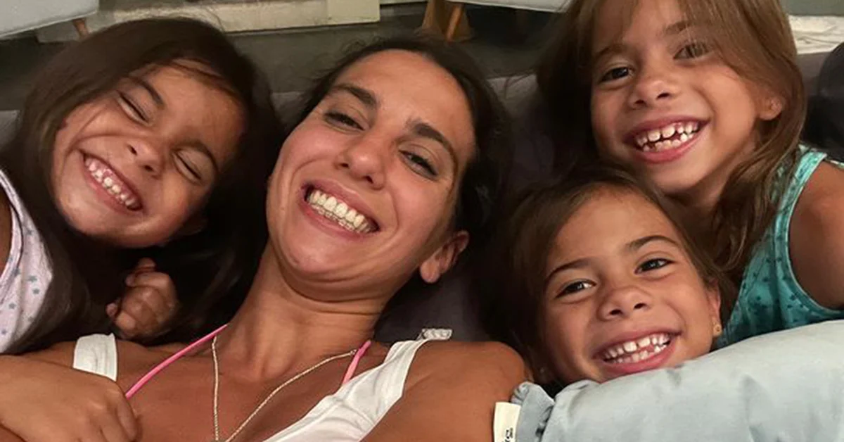 Cinthia Fernández angustiada por la salud de sus hijas.