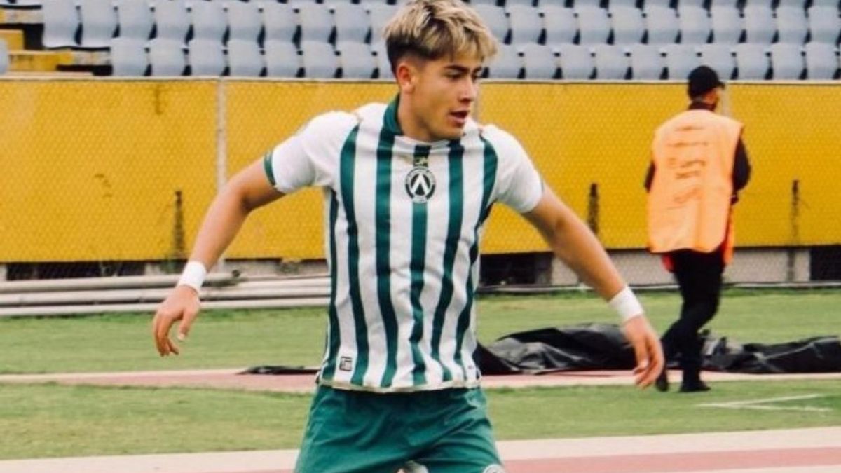 Juan José Pérez Suaza llegó de Colombia. Es un jugador que tiene mucho talento. Juan José Pérez Suaza llegó de Colombia. Es un jugador que tiene mucho talento.