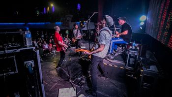 El Punk regresa a Mendoza: Cadena Perpetua trae su tour Seguimos en Guerra-35 Años El Punk regresa a Mendoza: Cadena Perpetua trae su tour Seguimos en Guerra-35 Años