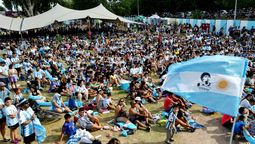 Mundial Qatar 2022: miles de personas alentaron a la Selección argentina en Luján de Cuyo.